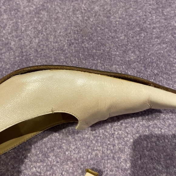 Claudio Fracassa kitten heels in cream - Picture 10 of 11
